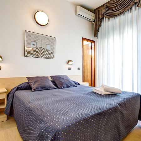 Hotel Villa Dei Gerani Rimini Eksteriør bilde