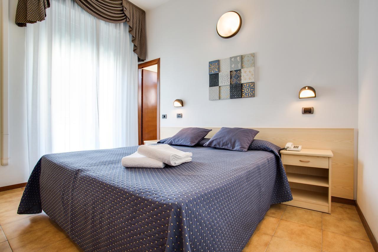 Hotel Villa Dei Gerani Rimini Eksteriør bilde