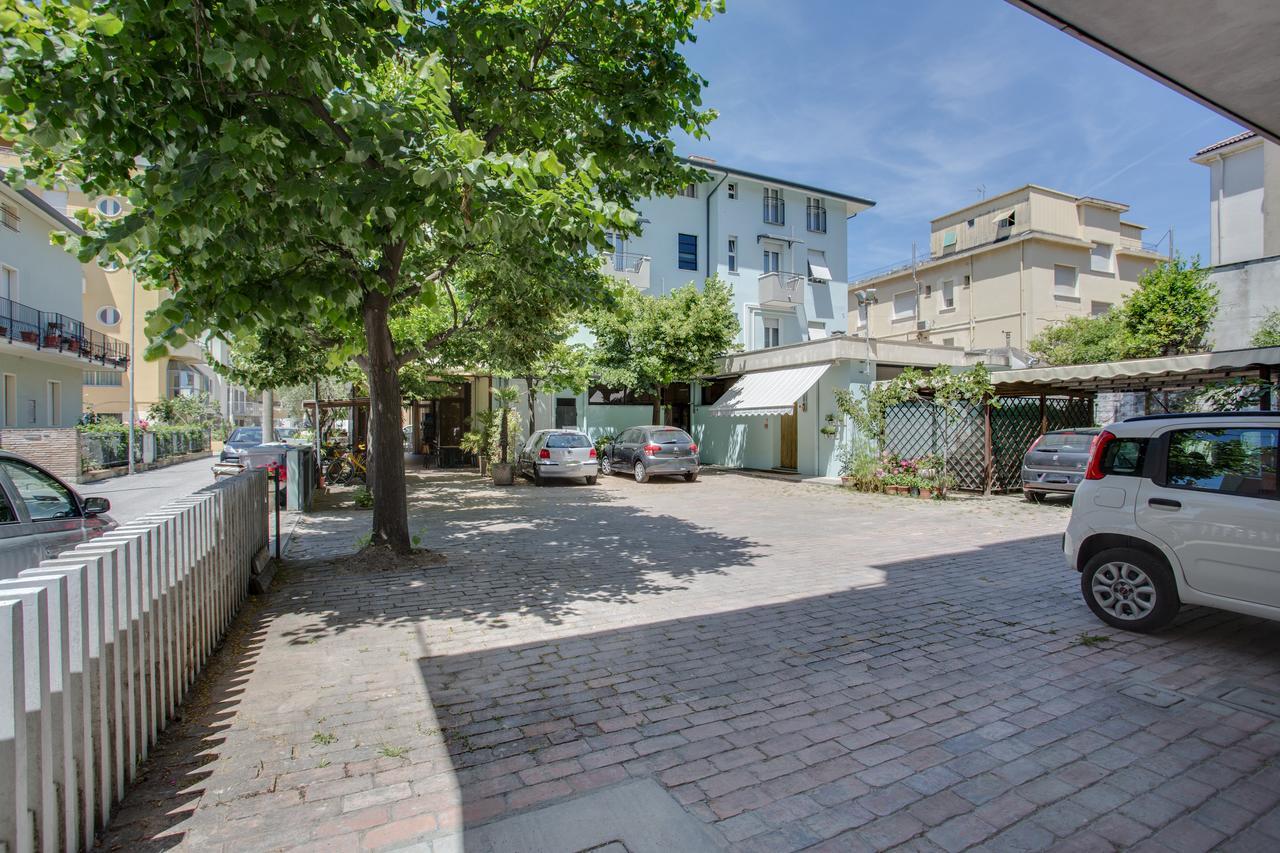 Hotel Villa Dei Gerani Rimini Eksteriør bilde