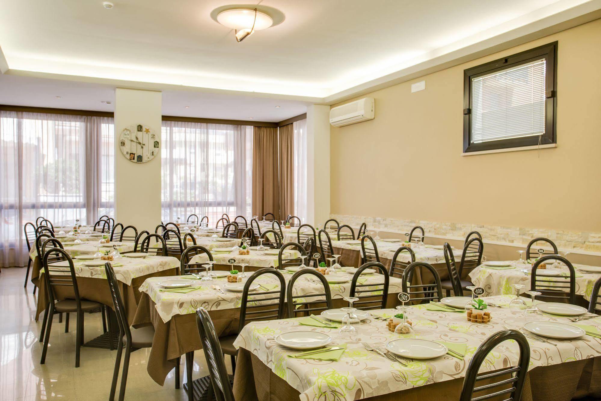 Hotel Villa Dei Gerani Rimini Eksteriør bilde