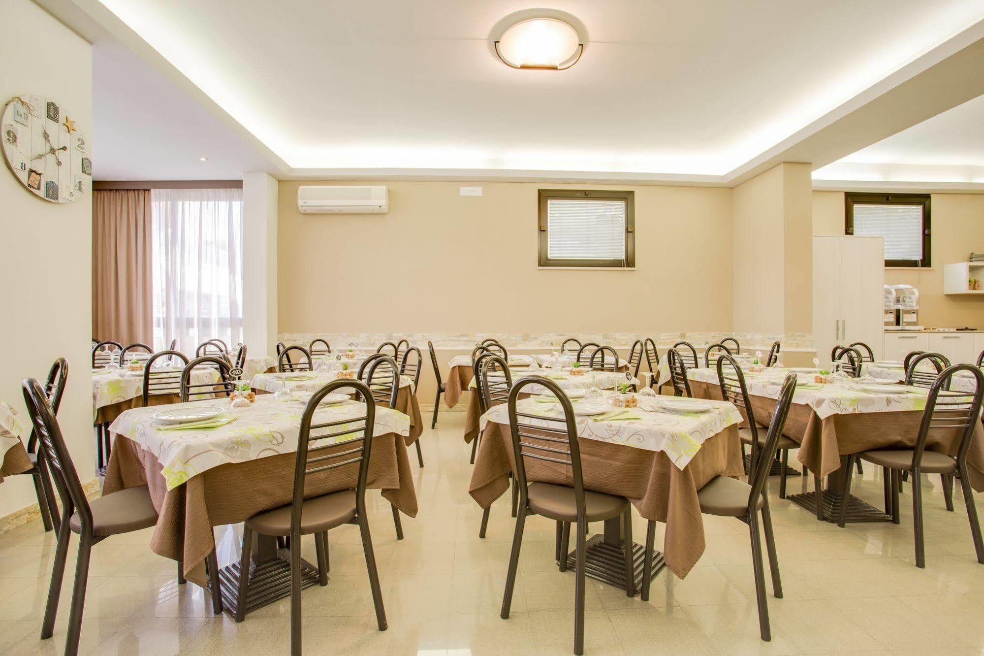 Hotel Villa Dei Gerani Rimini Eksteriør bilde