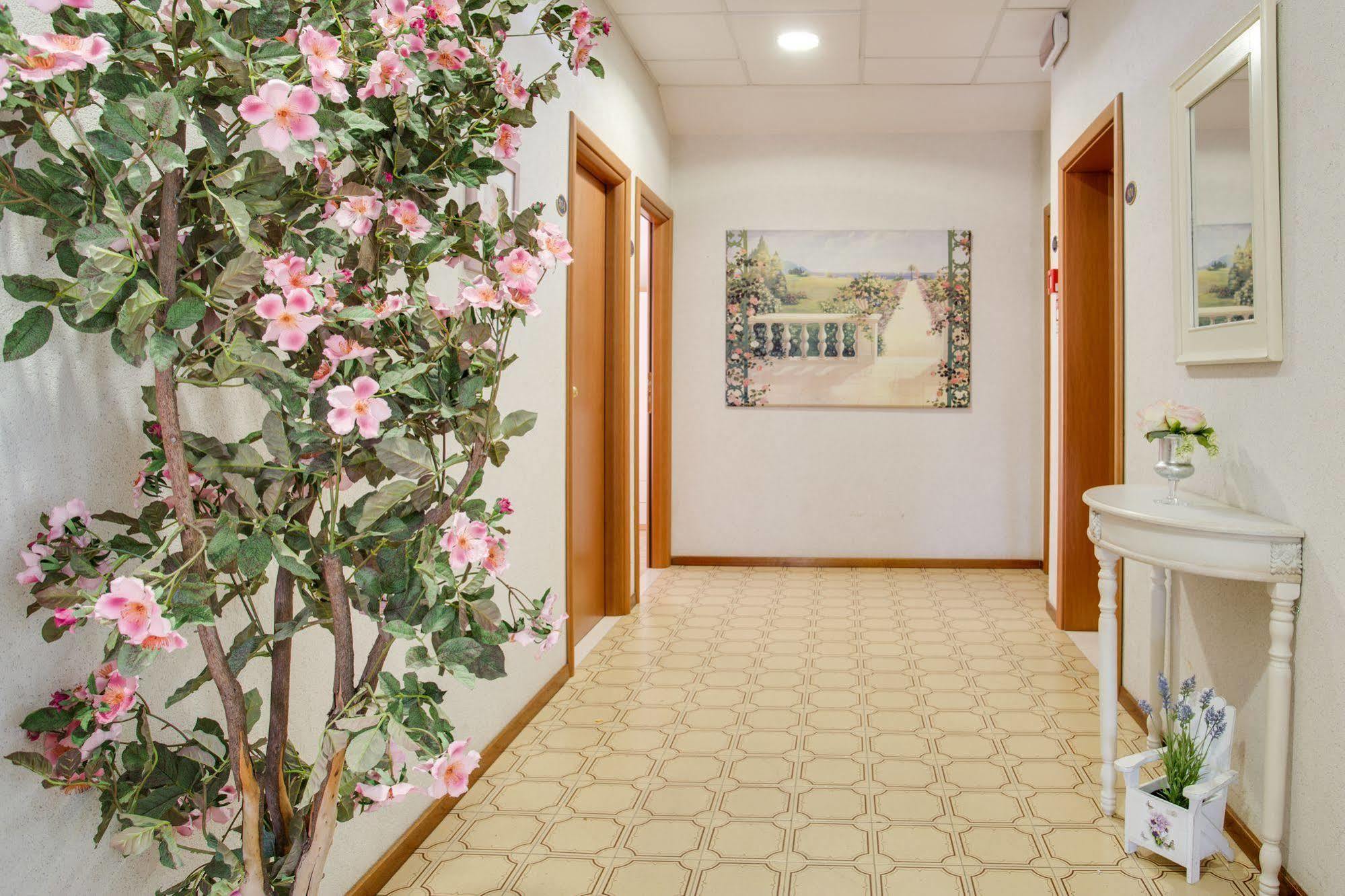 Hotel Villa Dei Gerani Rimini Eksteriør bilde